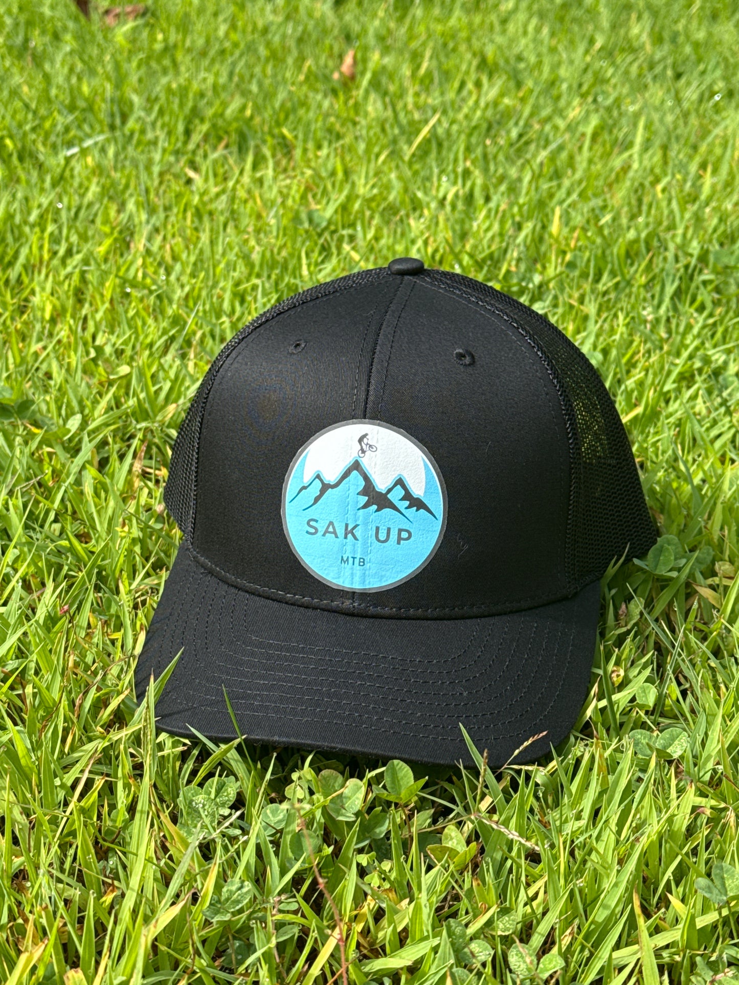 Sak Up MTB All Black Trucker Hat